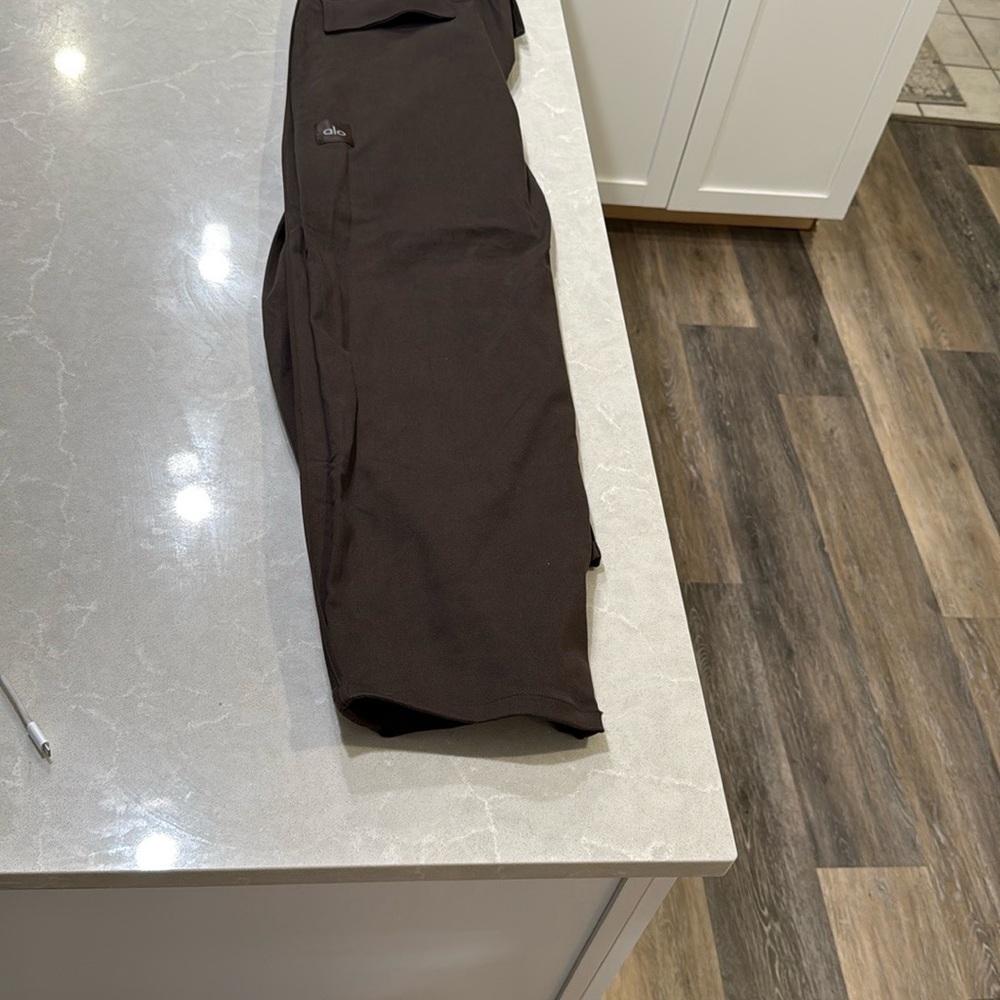 ALO Yoga Edition Sueded Straight Leg Pant - Espresso - Espresso / M - Picture 2 of 6